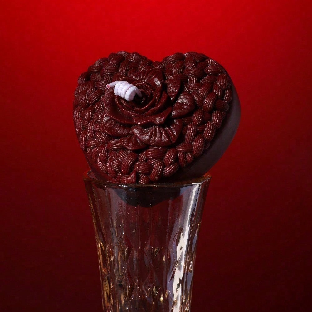 Premium Quality Soothing Fragrance Aromatherapy Candles. Romantic Handmade Rose-Shaped Sculptures, Perfect For Home Party Ambiance Creation & Heartfelt Gifting